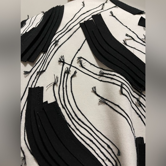 Natori Embroidered Abstract Bolero S - Picture 8 of 16